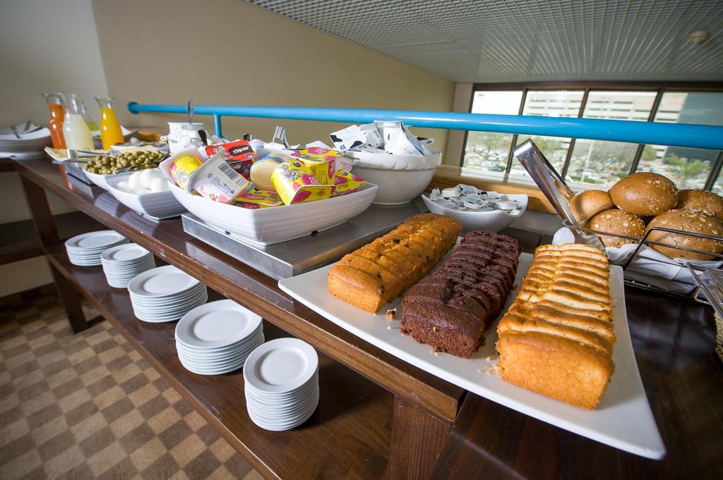 Apropo Hotel Ramat Gan Buitenkant foto
