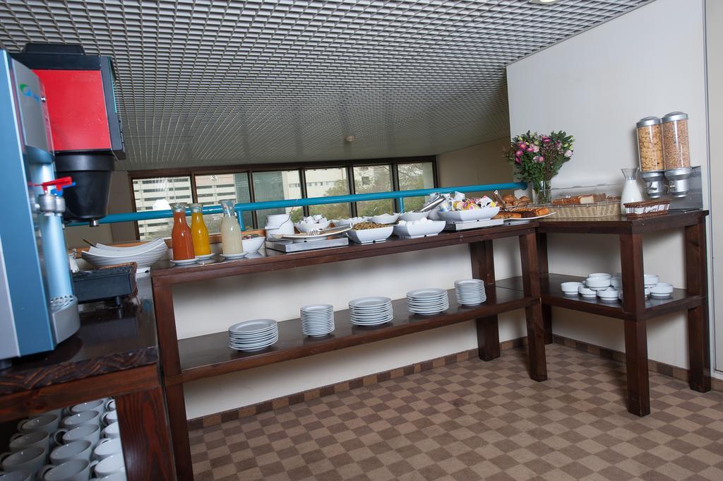 Apropo Hotel Ramat Gan Buitenkant foto
