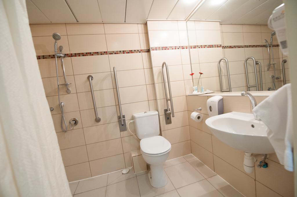 Apropo Hotel Ramat Gan Buitenkant foto