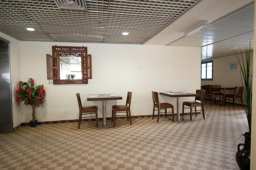 Apropo Hotel Ramat Gan Buitenkant foto