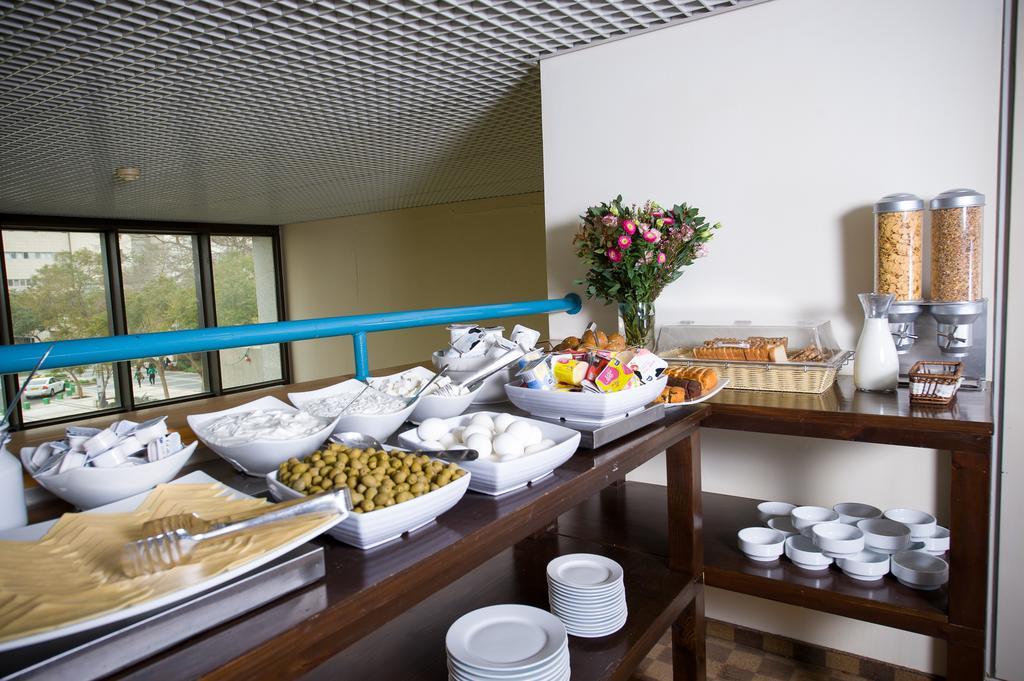 Apropo Hotel Ramat Gan Buitenkant foto