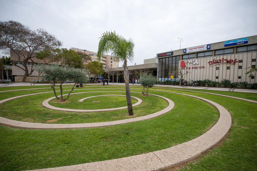 Apropo Hotel Ramat Gan Buitenkant foto